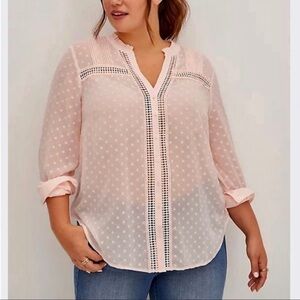 TORRID PINK CLIP DOT LONG SLEEVE BLOUSE 2x worn 1x
